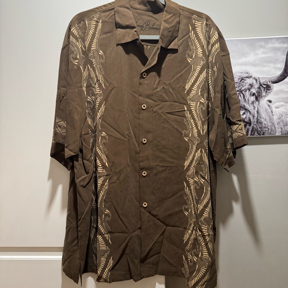 TOMMY BAHAMA Camp Shirt Men's XXL 100% Silk Hawaiian Outdoor Casual Brown Aztec